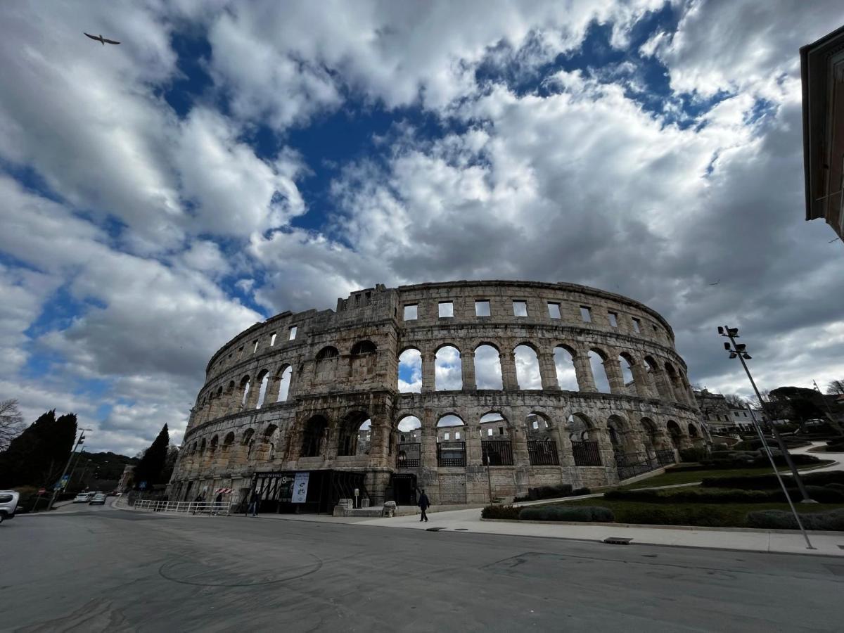 Domus Nostrae-pula